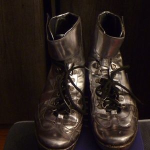 Stuart Weitzman Silver  Leather Ankle Boots